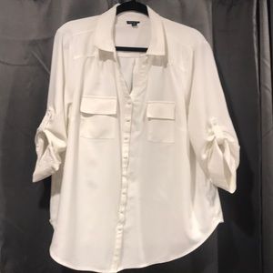 3/$15 Torrid cream top.